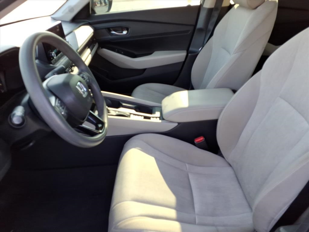 2023 Honda Accord EX photo 9