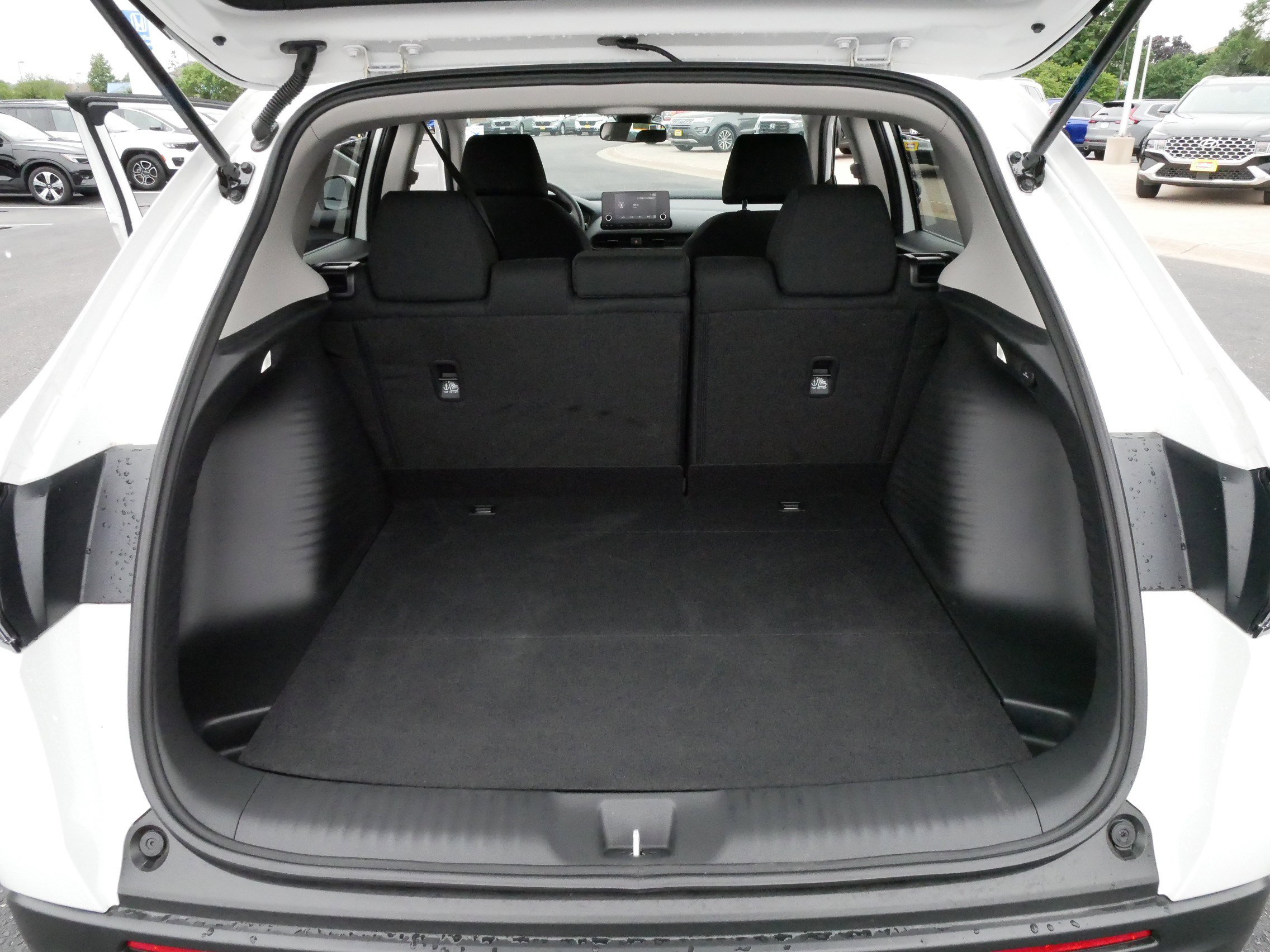 2025 Honda HR-V LX photo 18