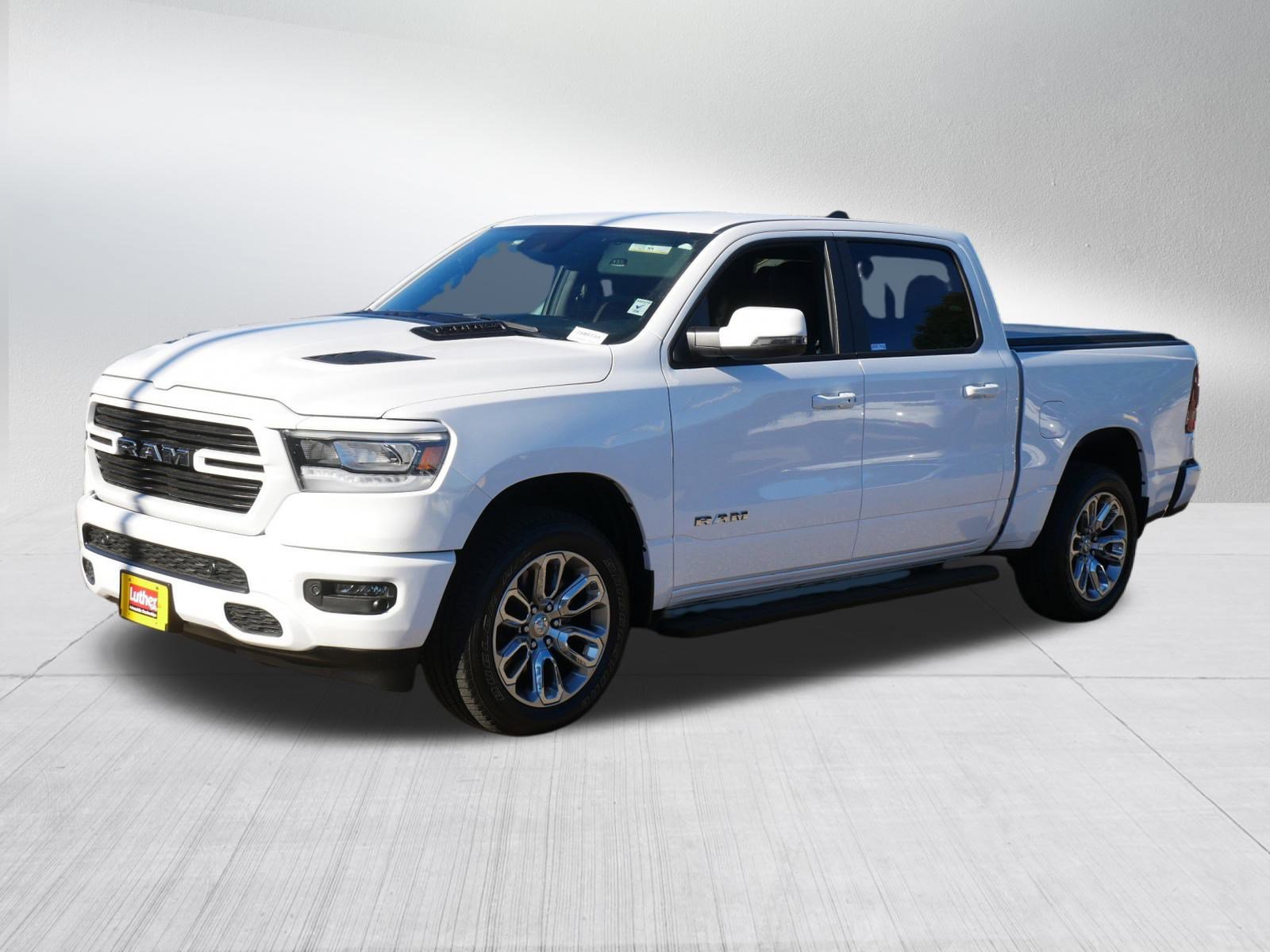 2024 Ram 1500 Laramie photo 3