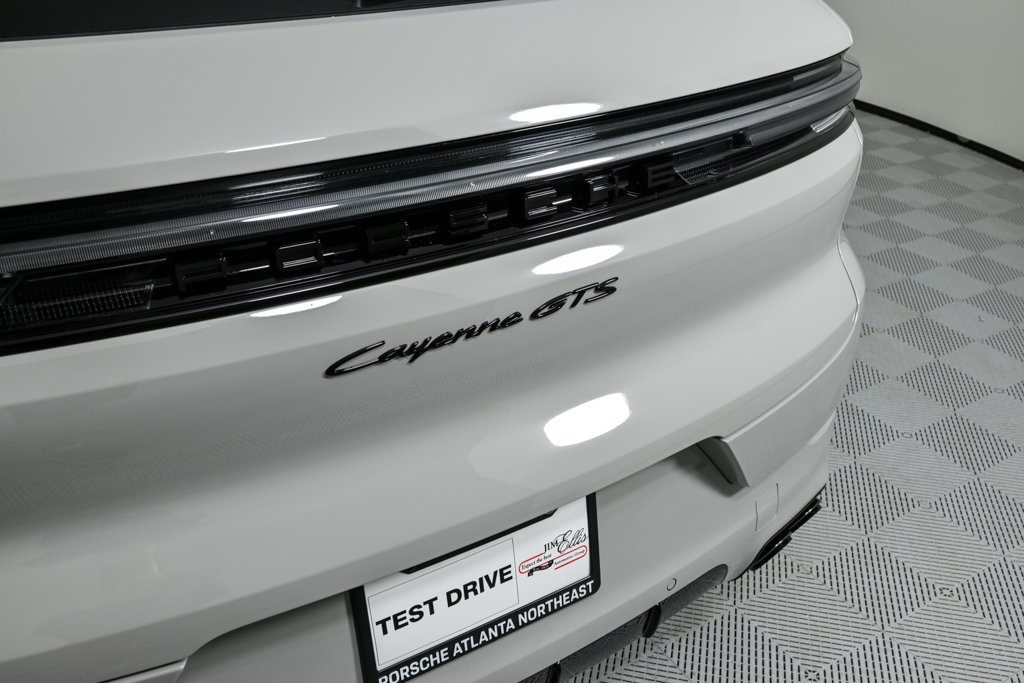 2025 Porsche Cayenne GTS photo 34