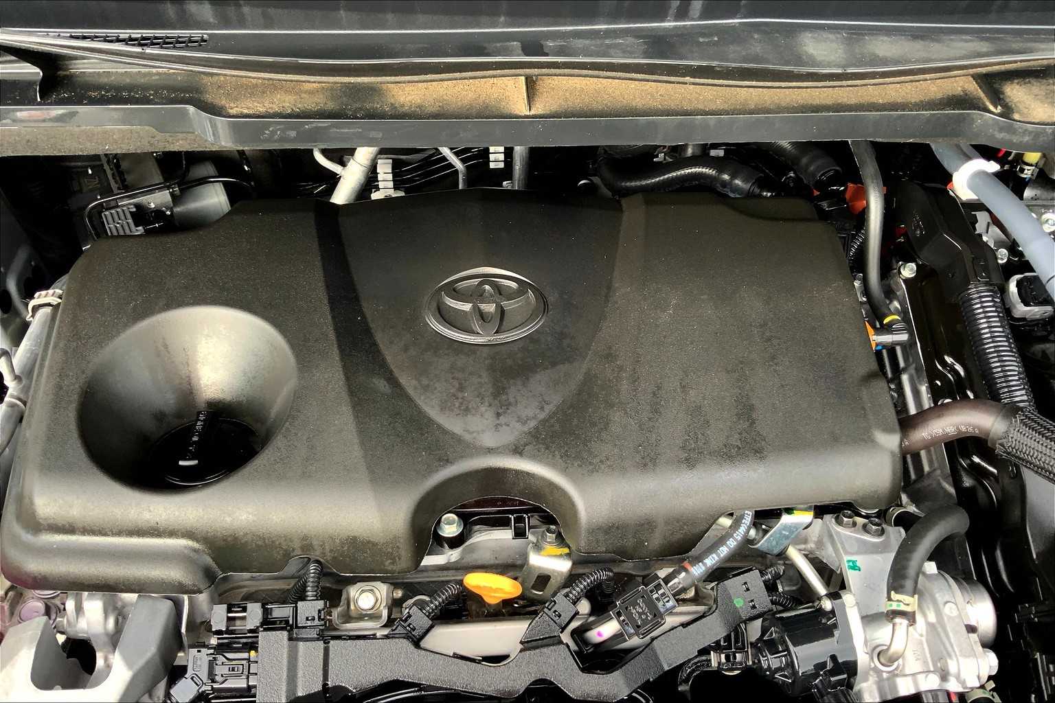 2024 Toyota Sienna XLE photo 29