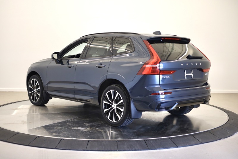 2023 Volvo XC60 B5 Plus photo 4