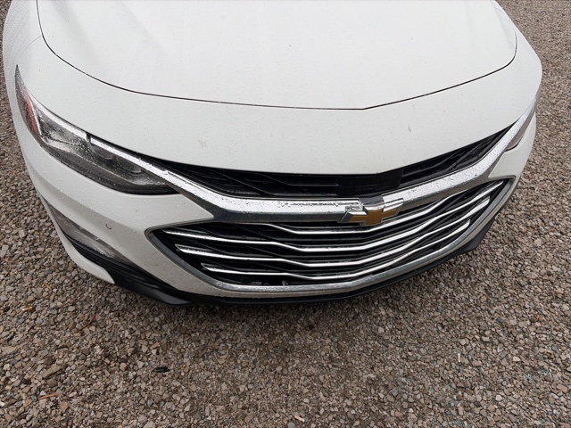 2020 Chevrolet Malibu Premier photo 2