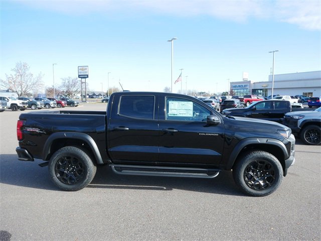 2026 Chevrolet Colorado Trail Boss photo 2