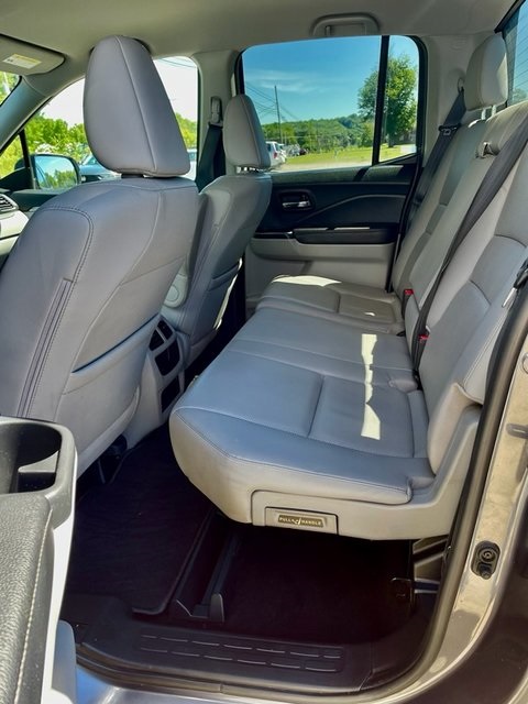 2017 Honda Ridgeline RTL-T photo 5