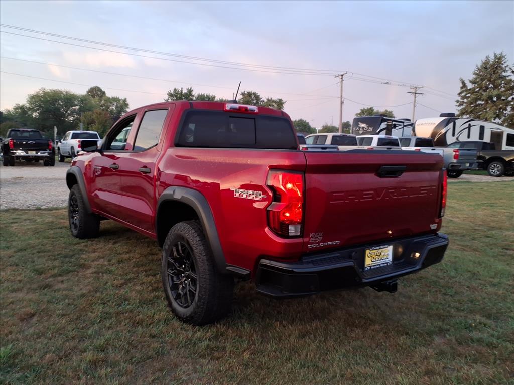 2026 Chevrolet Colorado Trail Boss photo 3