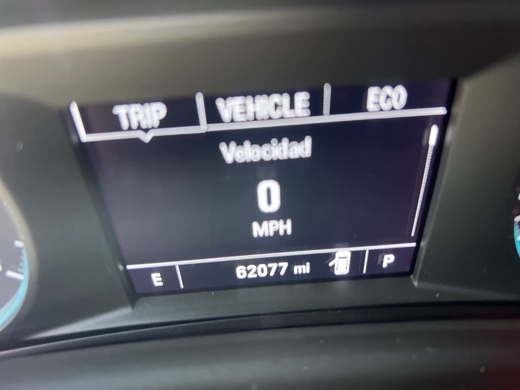 2018 Chevrolet Equinox LS photo 3