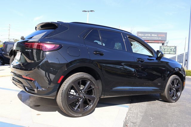 2025 Buick Envision Sport Touring photo 7