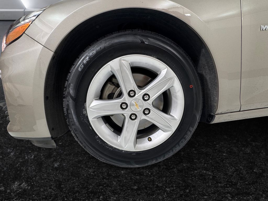 2022 Chevrolet Malibu photo 26