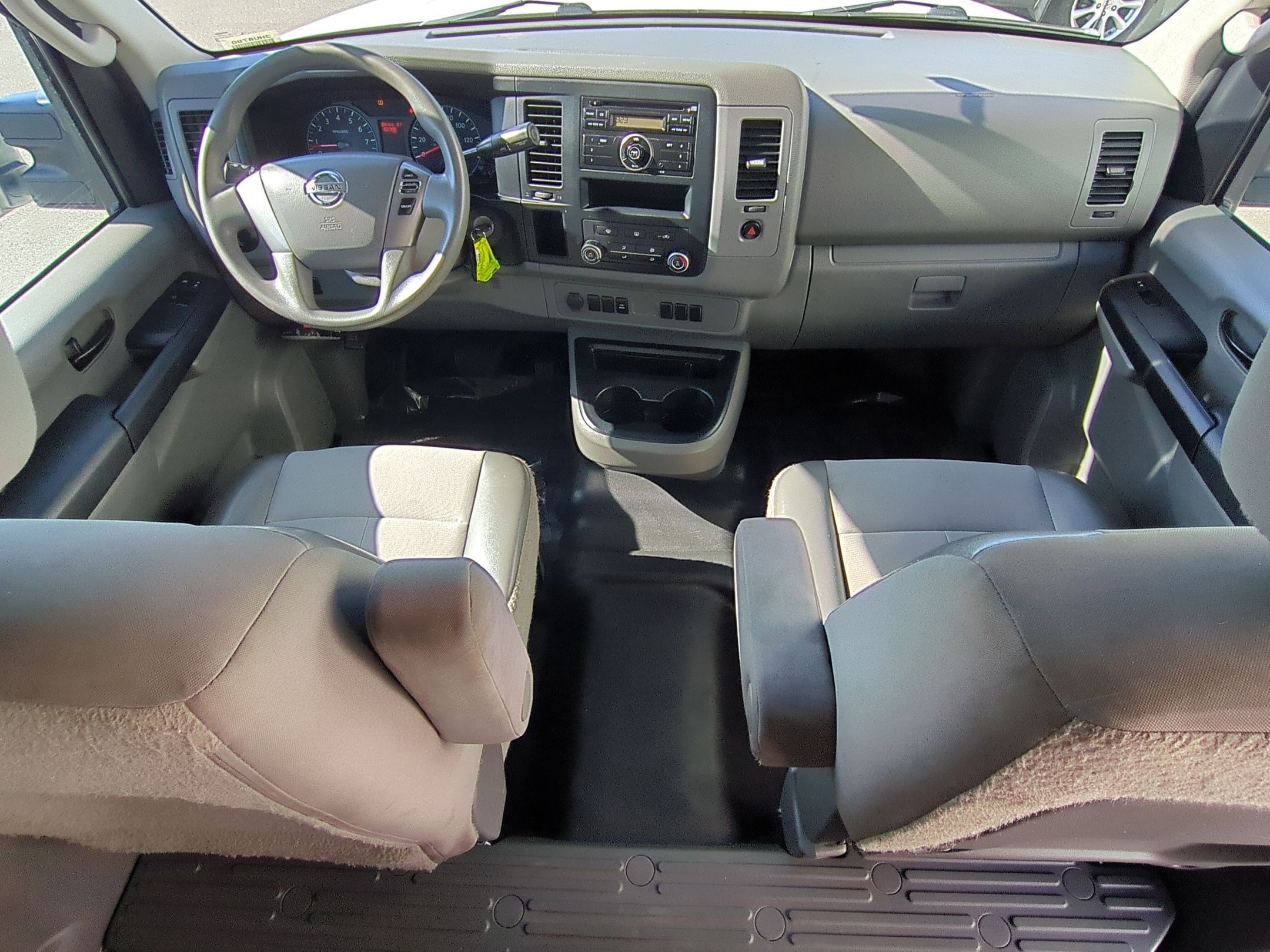 2015 Nissan NV3500 photo 20