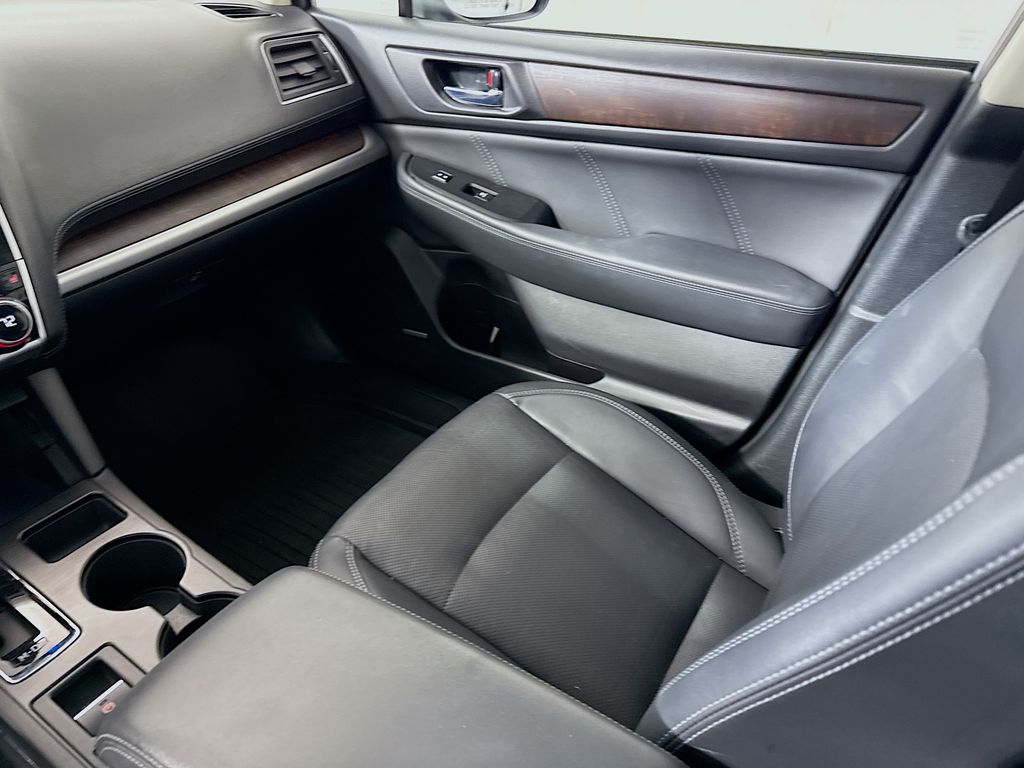 2019 Subaru Outback Limited photo 23