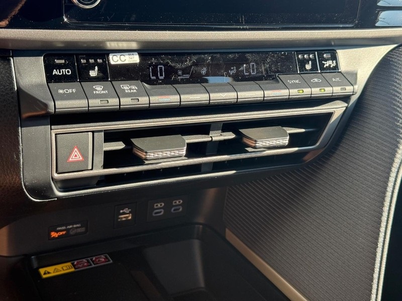 2026 Toyota Camry SE photo 19