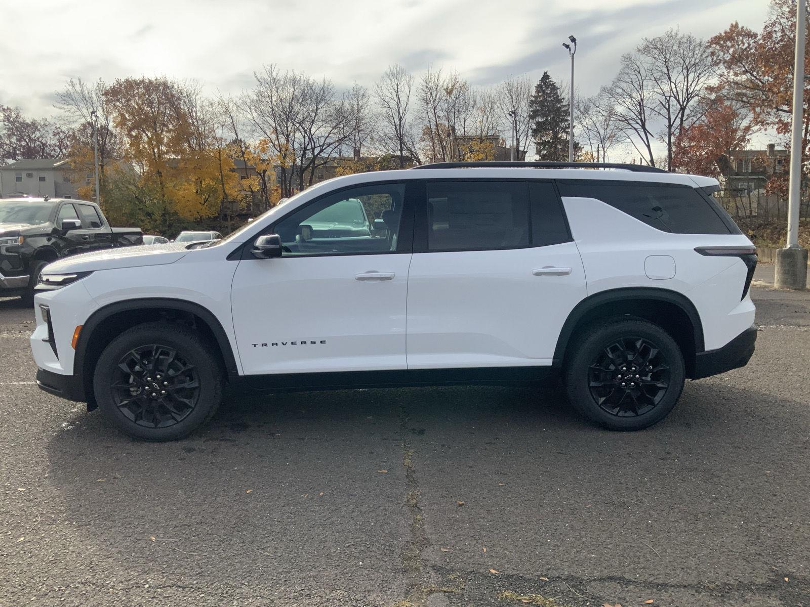 2026 Chevrolet Traverse photo 4