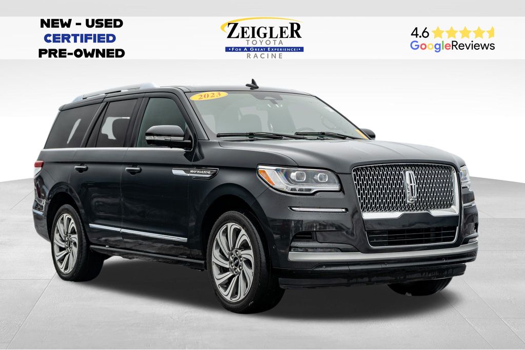2023 Lincoln Navigator Reserve's photo