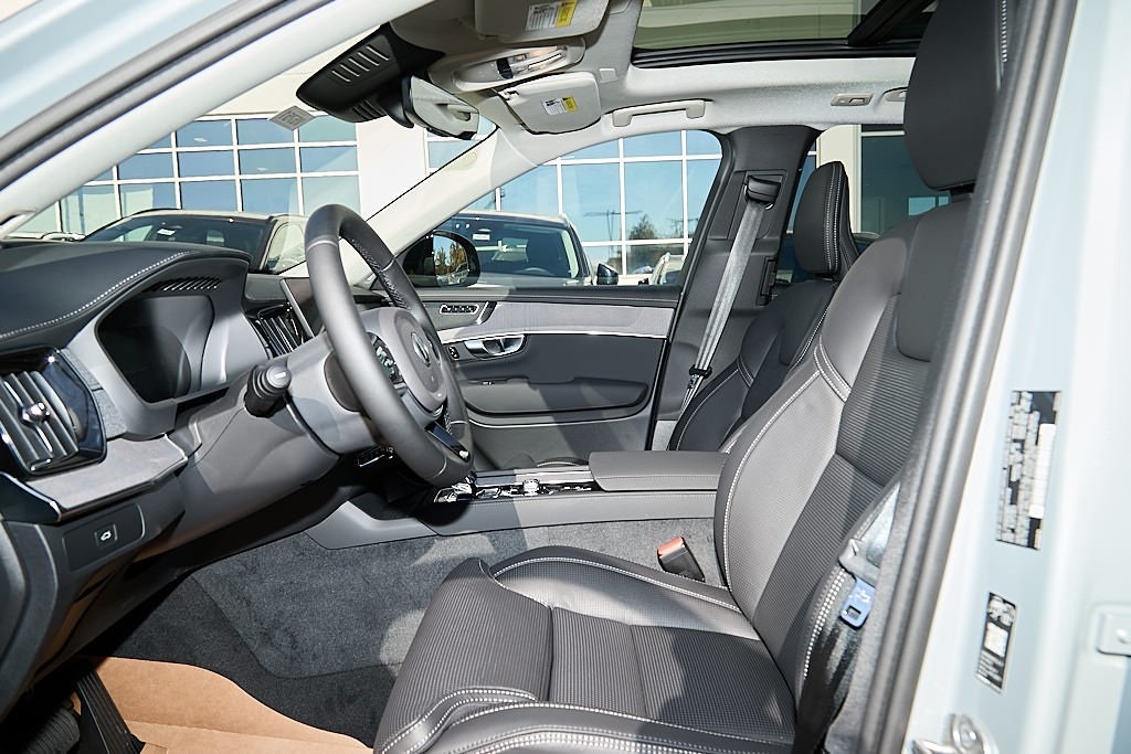 2026 VOLVO XC90 - Image 16