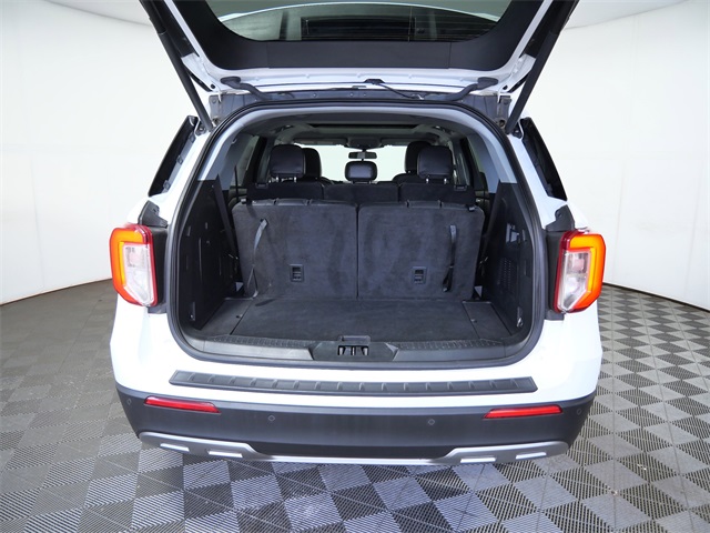 2023 Ford Explorer XLT photo 9