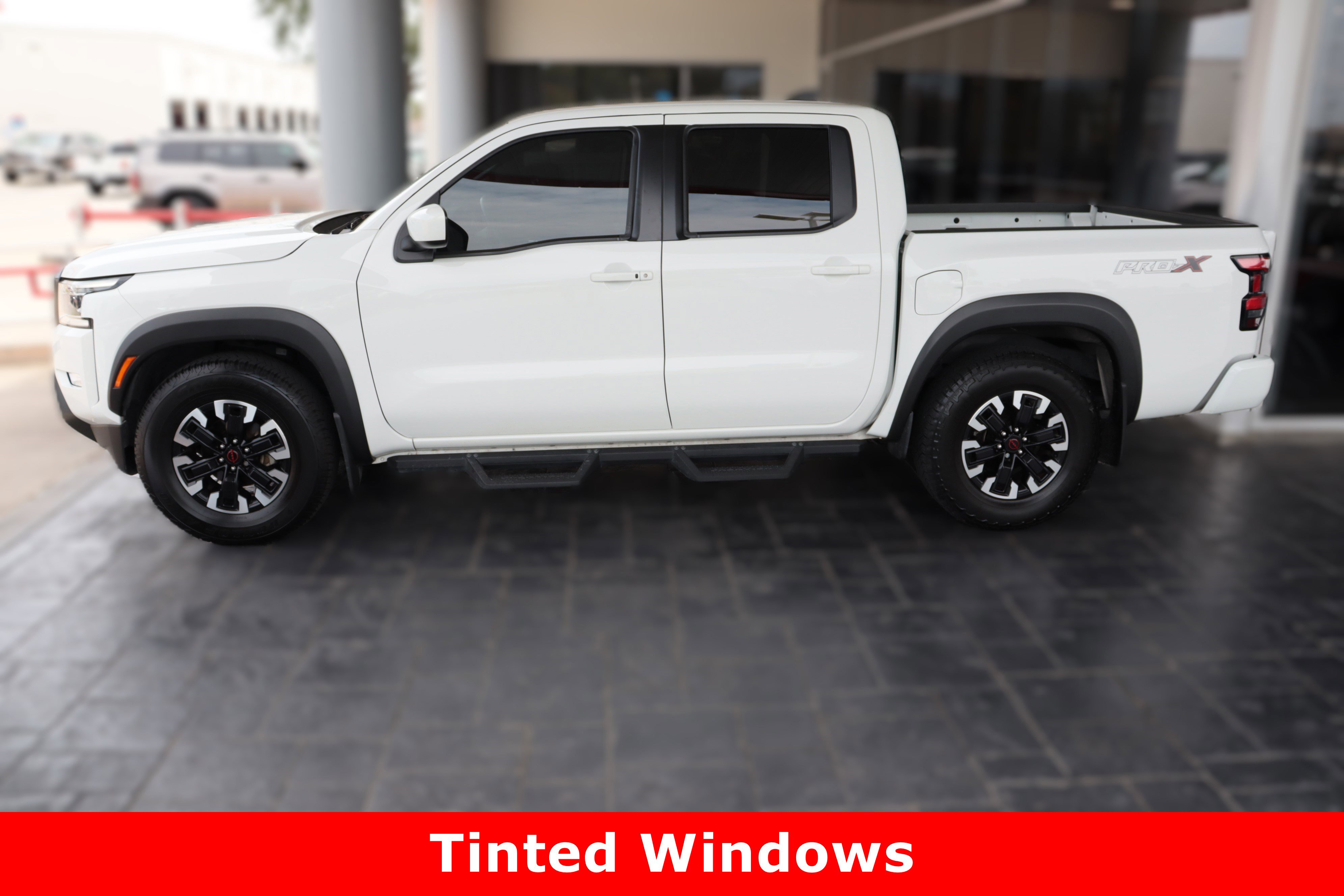 2024 Nissan Frontier PRO-X photo 5