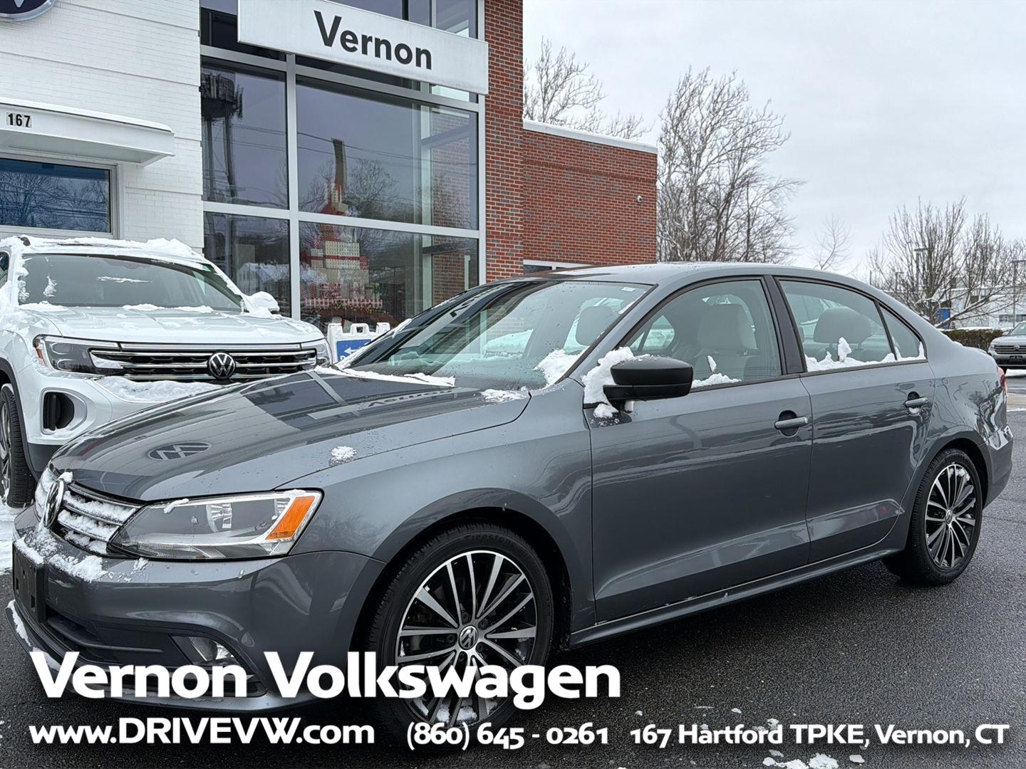 2016 Volkswagen Jetta Sport's photo