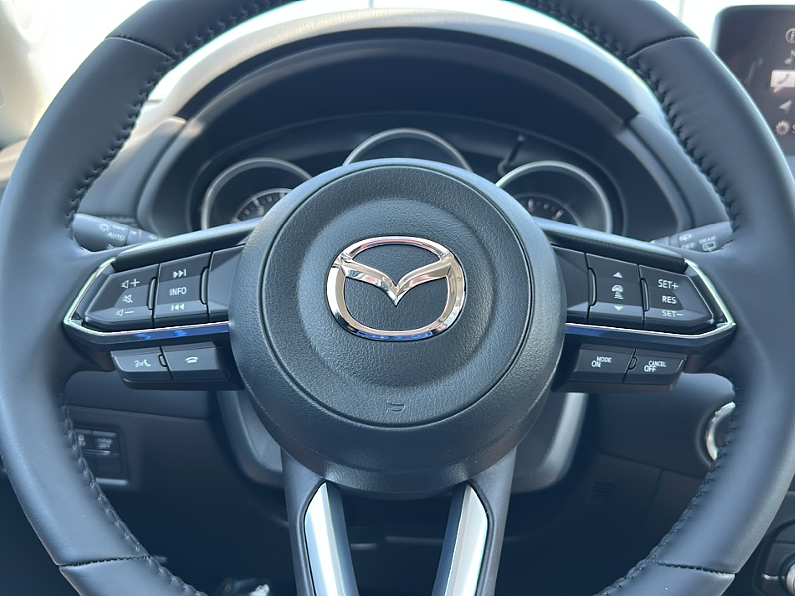 2025 Mazda CX-5 2.5 S Preferred photo 8
