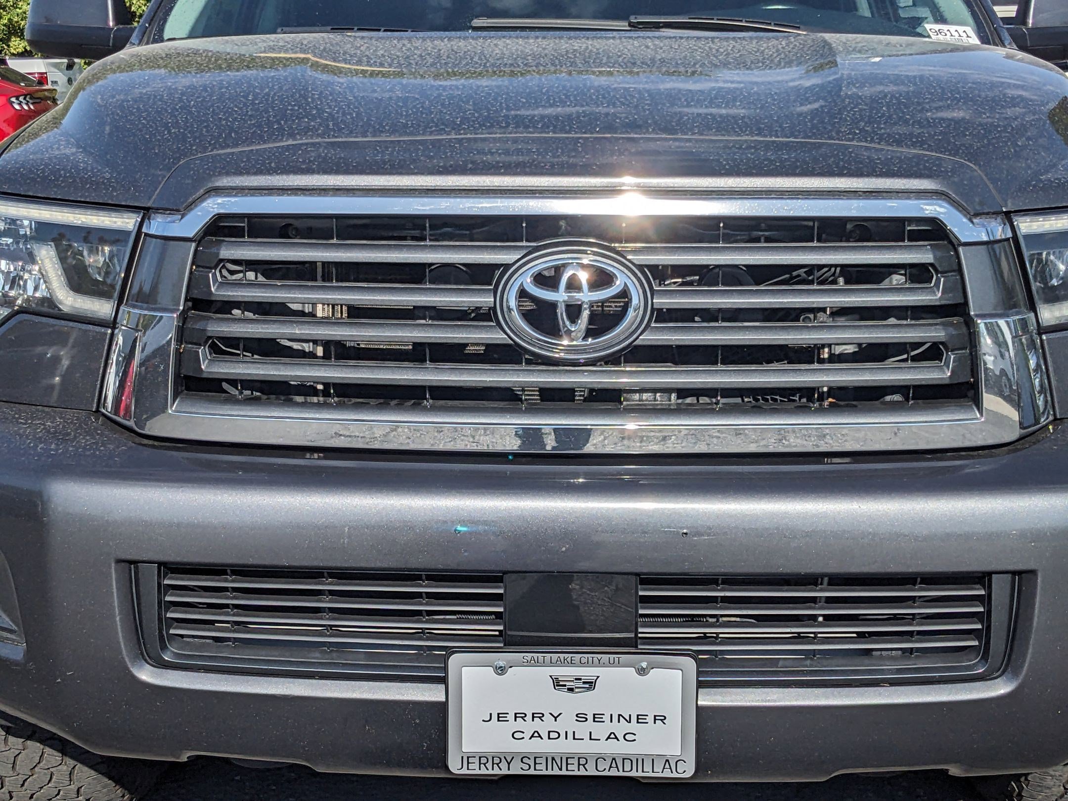 2019 Toyota Sequoia SR5 photo 9