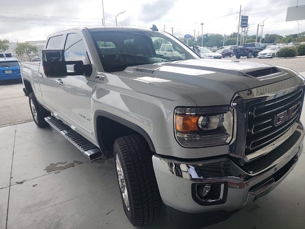 2018 Gmc Sierra 2500 HD SLT photo 3
