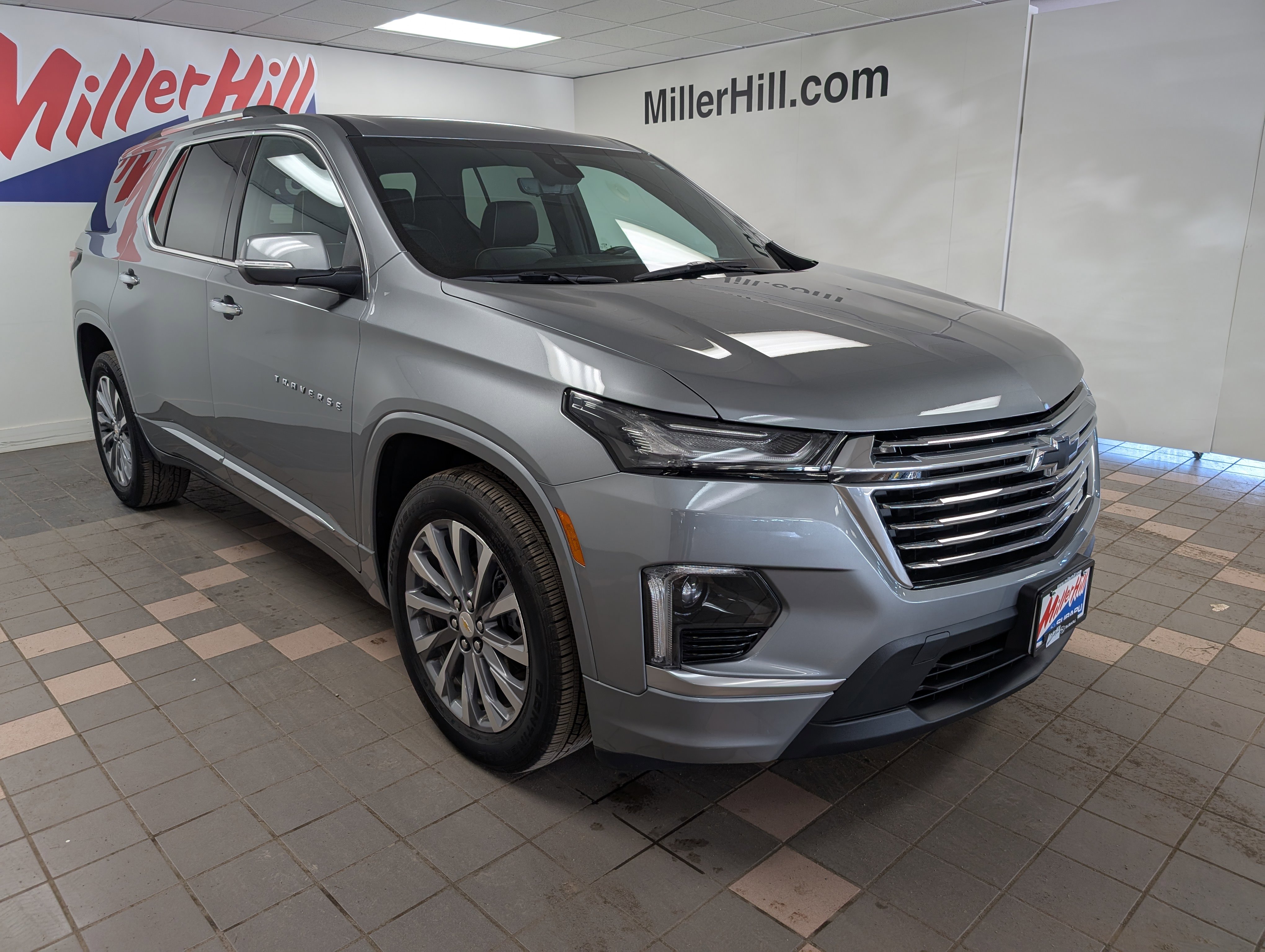 2023 Chevrolet Traverse Premier photo 4