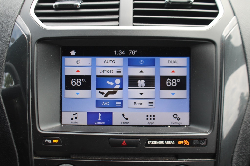 2017 Ford Explorer XLT photo 19
