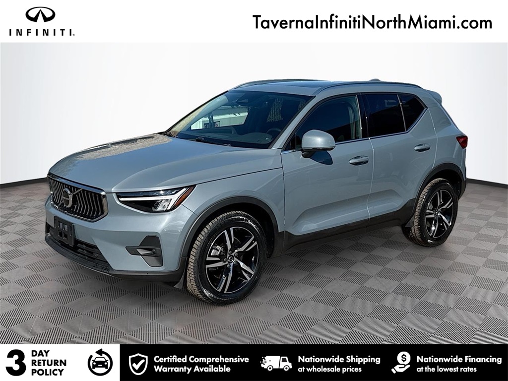 2023 Volvo XC40 Plus's photo