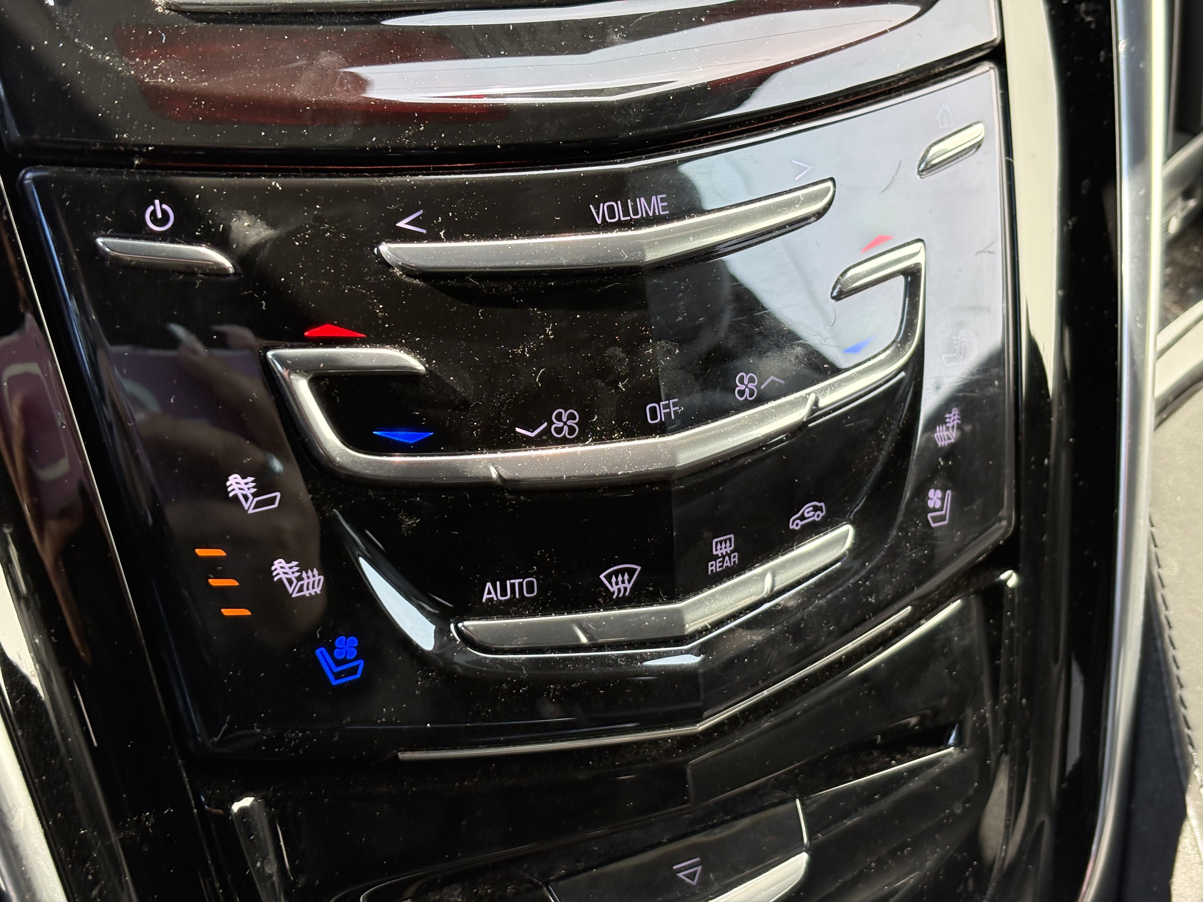 2020 Cadillac Escalade Platinum photo 9