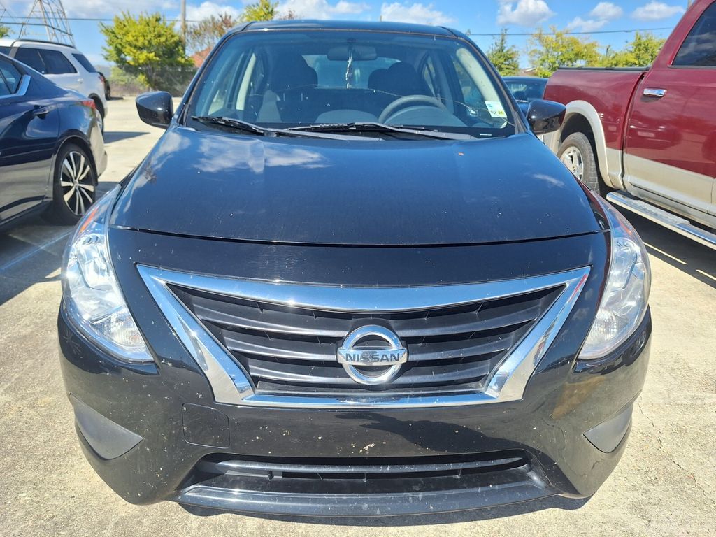 2019 Nissan Versa 1.6 Plus photo 2