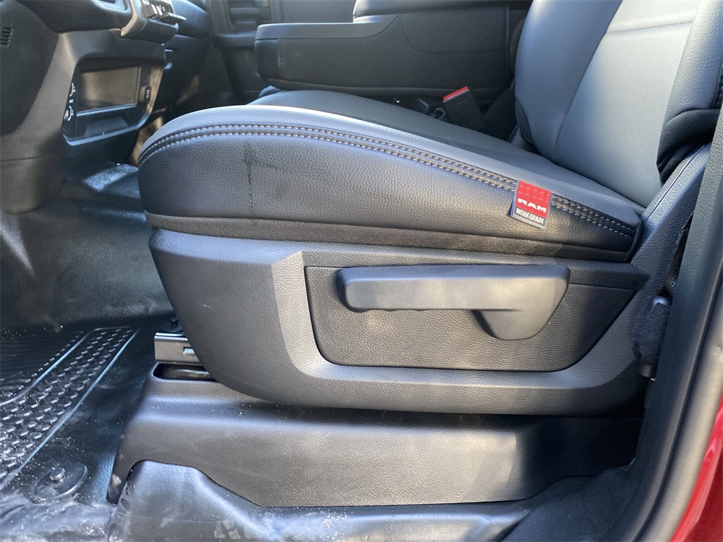 2025 Ram 2500 Tradesman photo 12