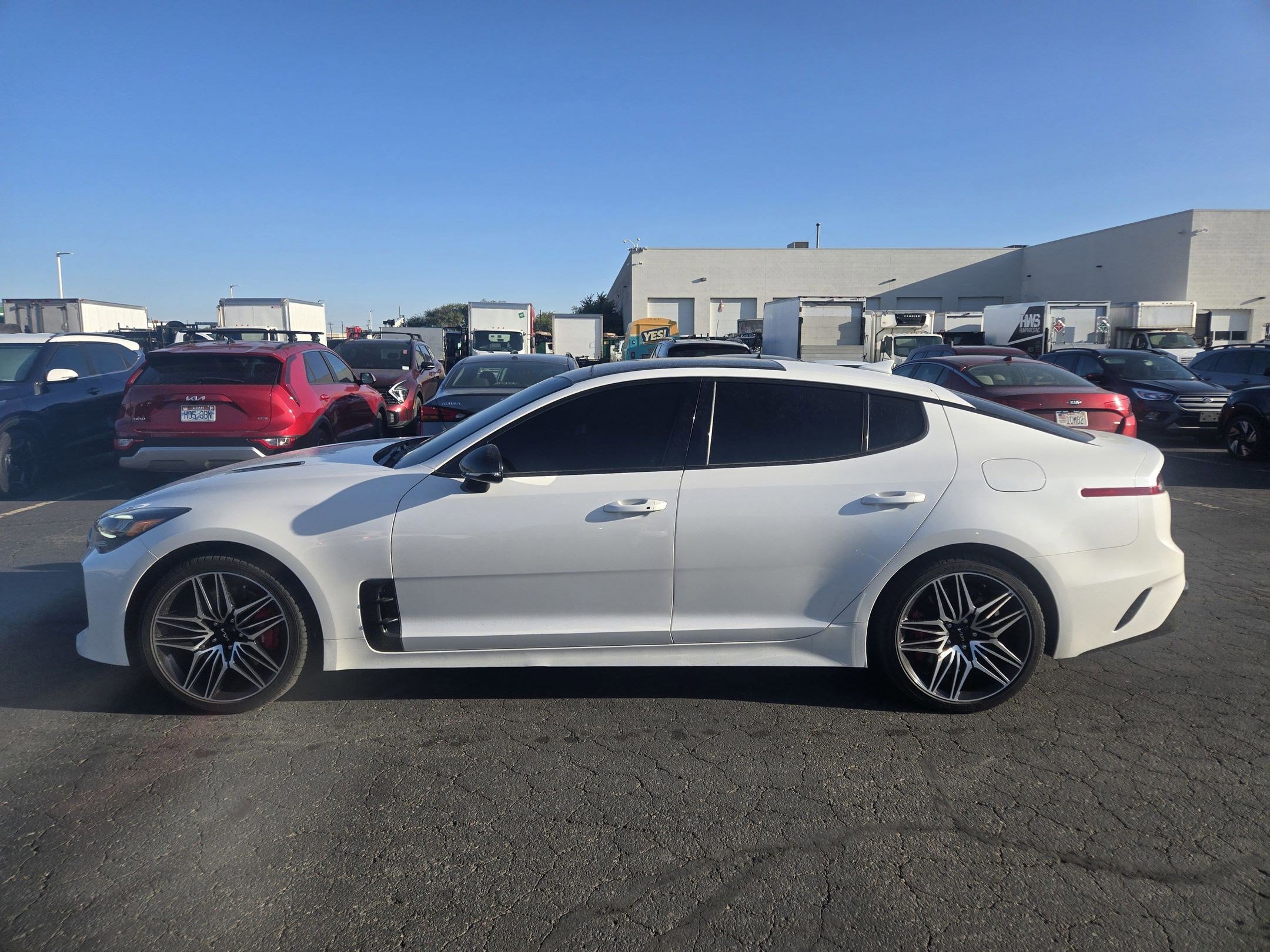 2022 Kia Stinger GT1 photo 2