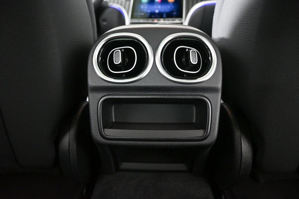 2025 Mercedes Benz C 300 photo 15