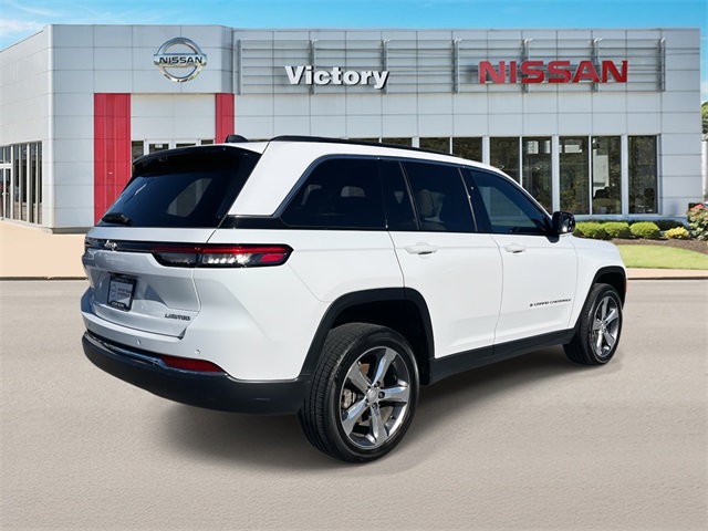 2024 Jeep Grand Cherokee Limited photo 3