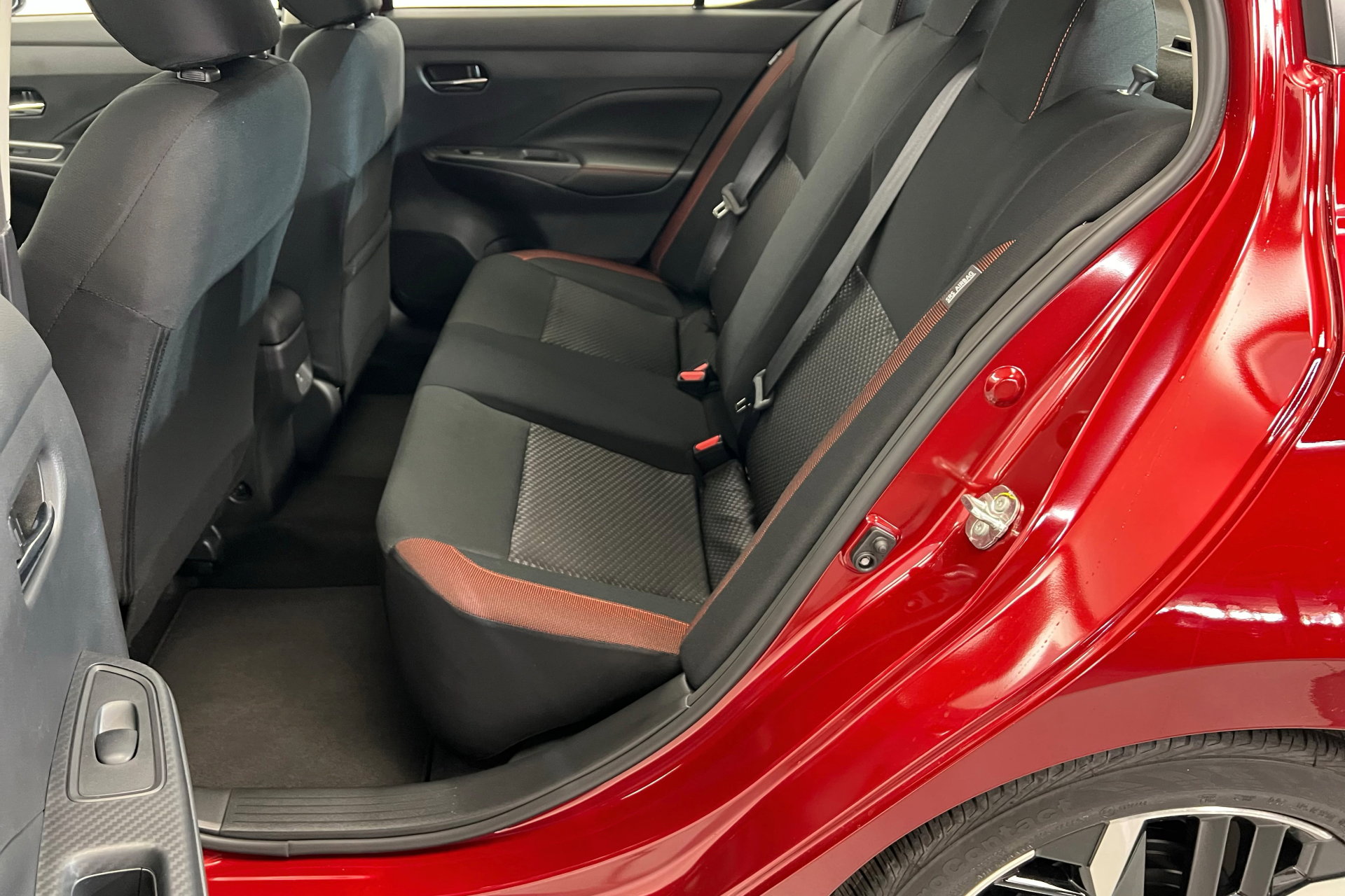 2025 Nissan Versa SR photo 21