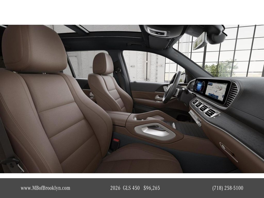 2026 Mercedes Benz GLS 450 4MATIC photo 4