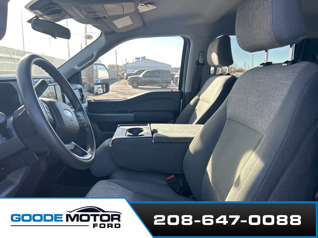 2024 Ford F-250 XLT photo 4