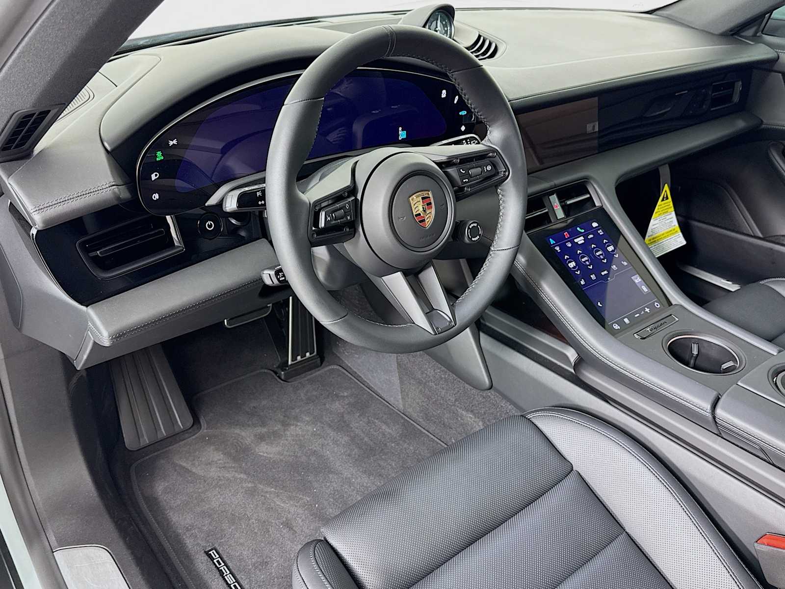 2025 Porsche Taycan 4 Cross Turismo photo 4