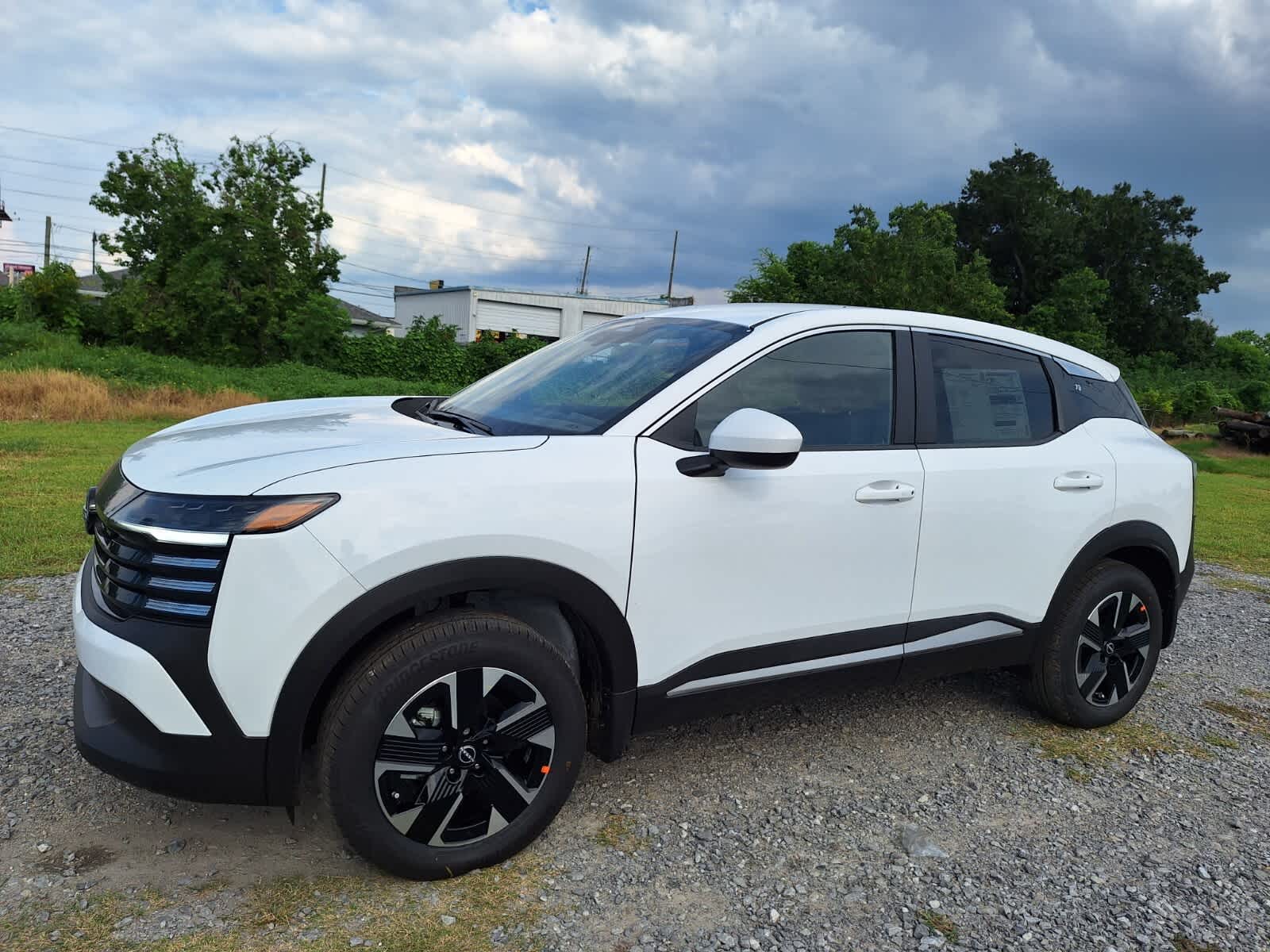 2025 Nissan Kicks SV photo 9