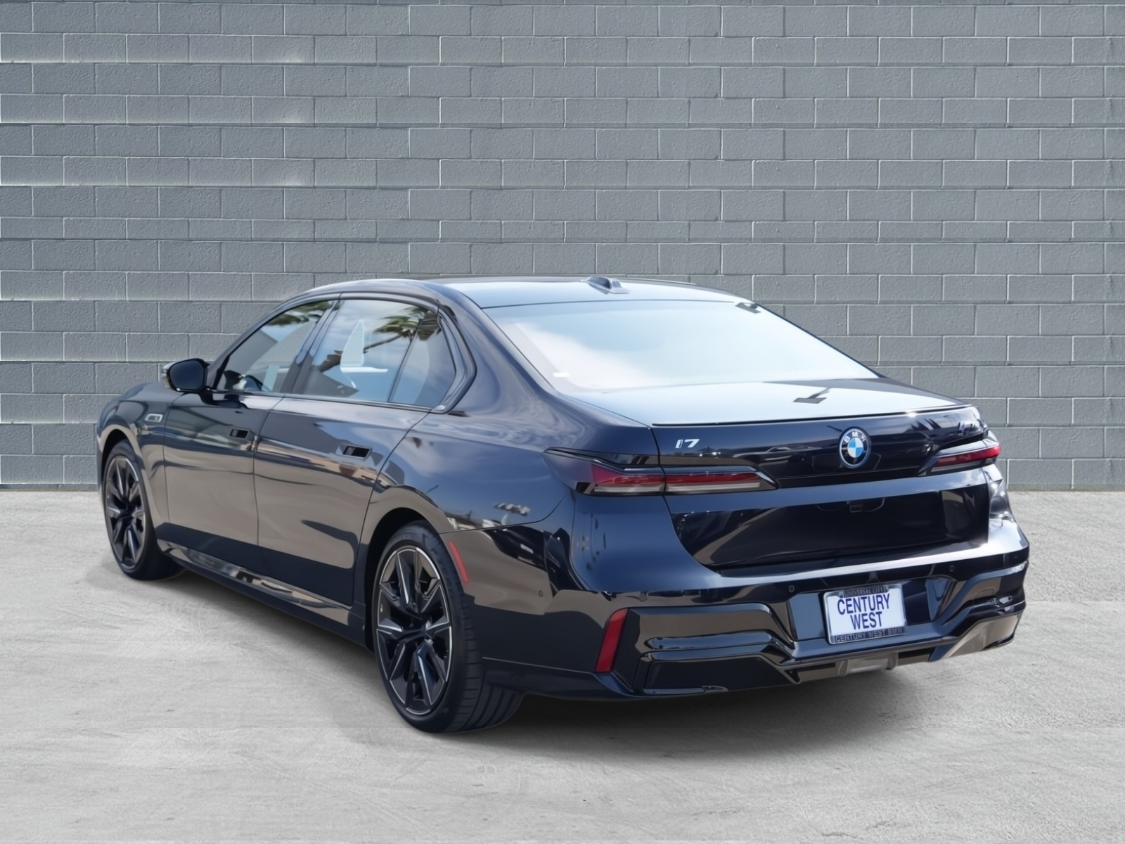 Used 2025 BMW i7 M70 with VIN WBY83EH05SCU69029 for sale in Los Angeles, CA