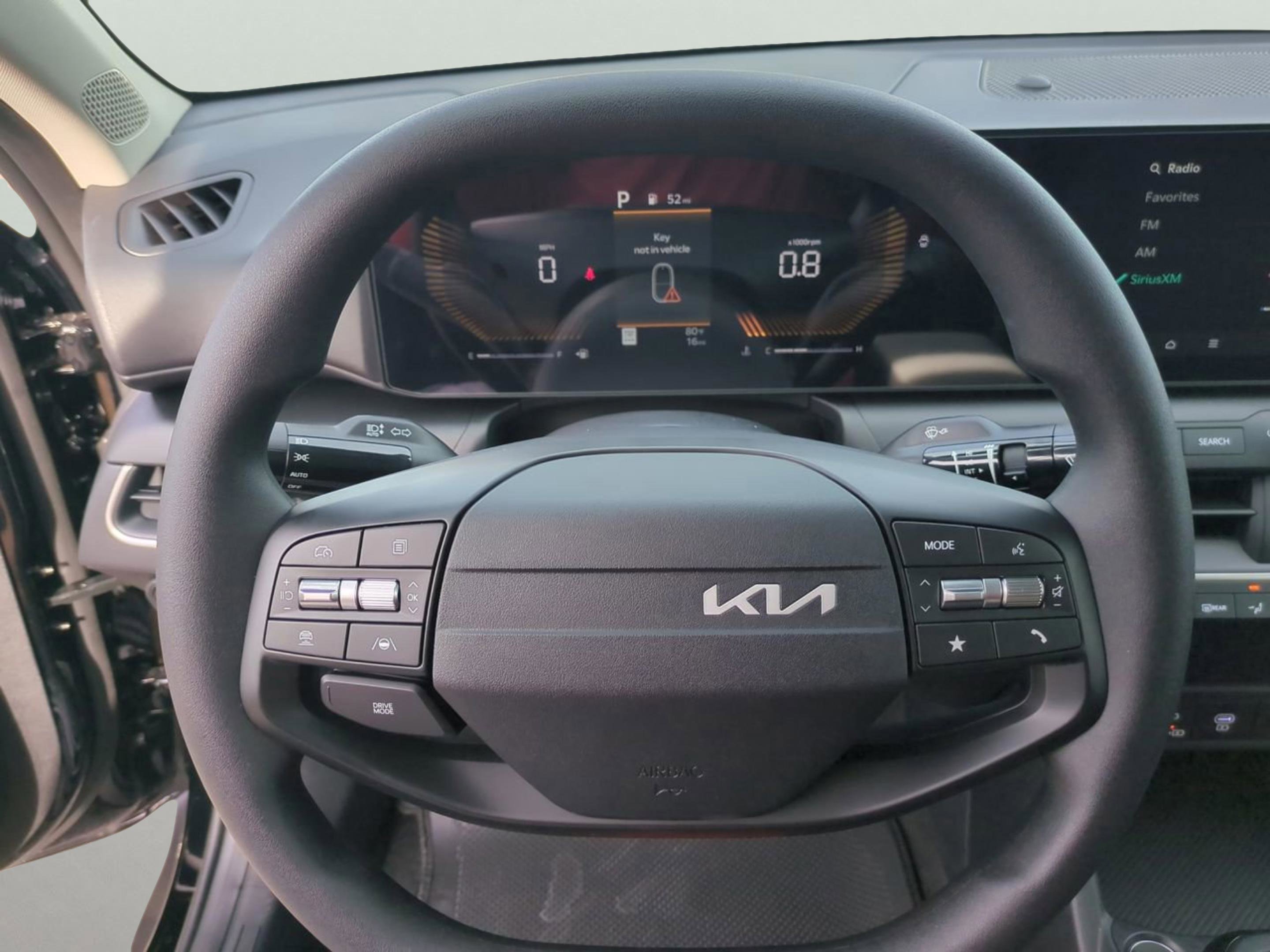 2025 Kia K4 LXS photo 24