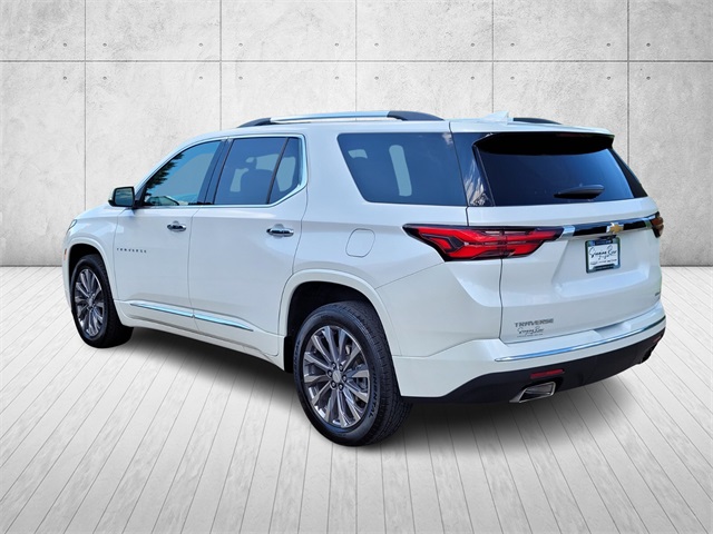 2023 Chevrolet Traverse Premier photo 3