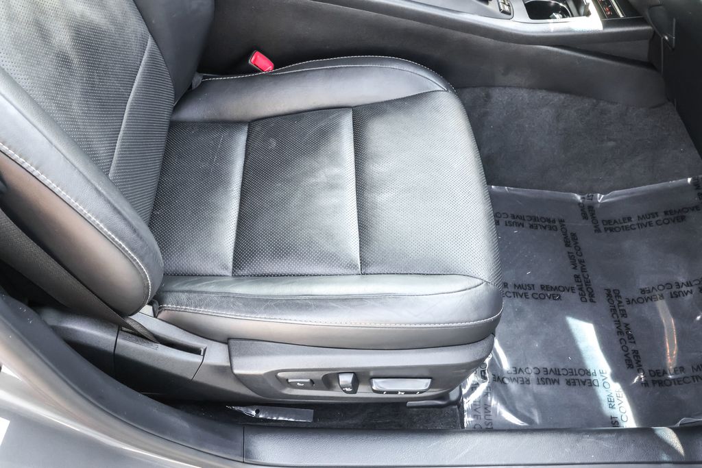 2014 Lexus ES 350 photo 33