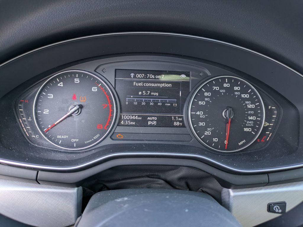 2017 Audi A4 2.0T Premium photo 17