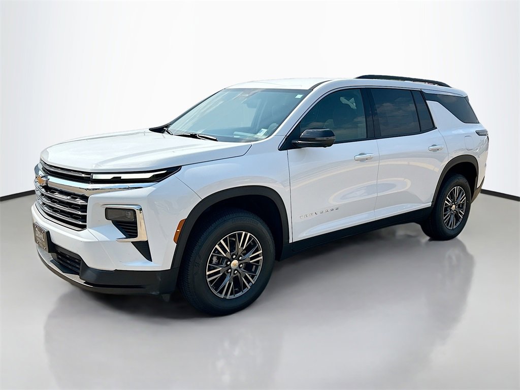 2026 Chevrolet Traverse photo 3