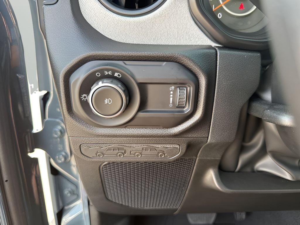 2025 Jeep Wrangler Sport photo 25