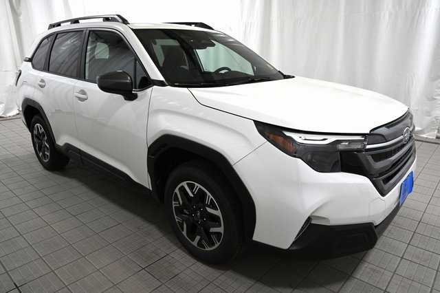 2025 Subaru Forester Premium photo 12