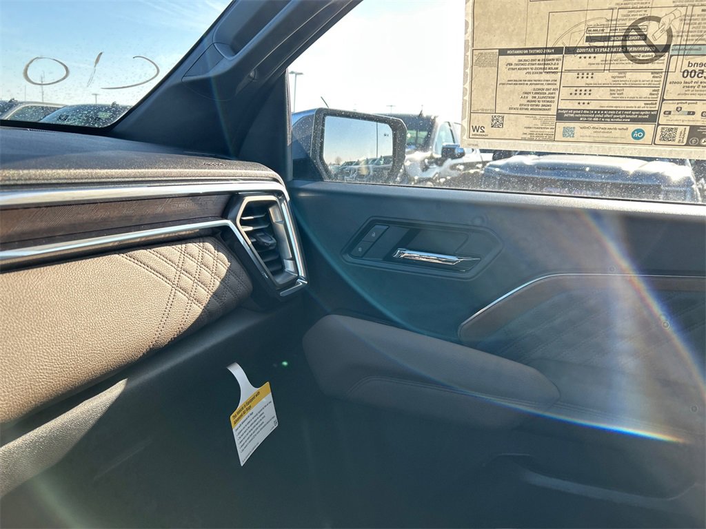 2026 GMC CANYON - Image 26