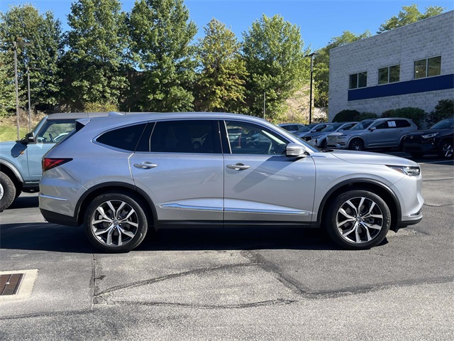 2023 Acura MDX Technology SH-AWD photo 3