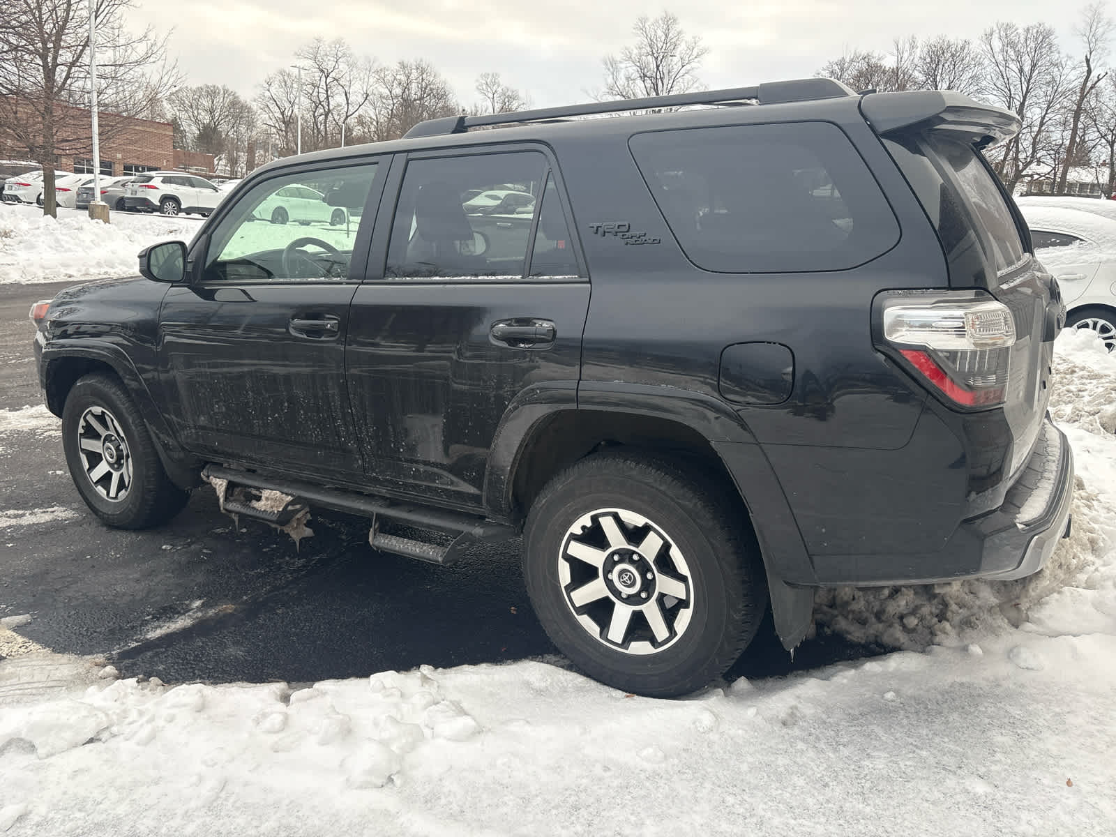 2023 Toyota 4Runner TRD 4WD photo 2